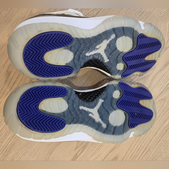 Jordan 11 Low - Concord - Picture 8 of 11